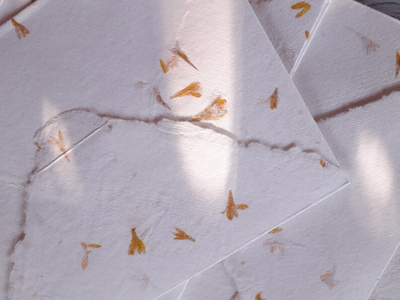 Handmade Deckle Edge Envelopes flower petals, 18.5 x 14 cm Envelopes,recycled Cotton rag Envelopes, Invitation Envelopes, Wedding 7x5 inch